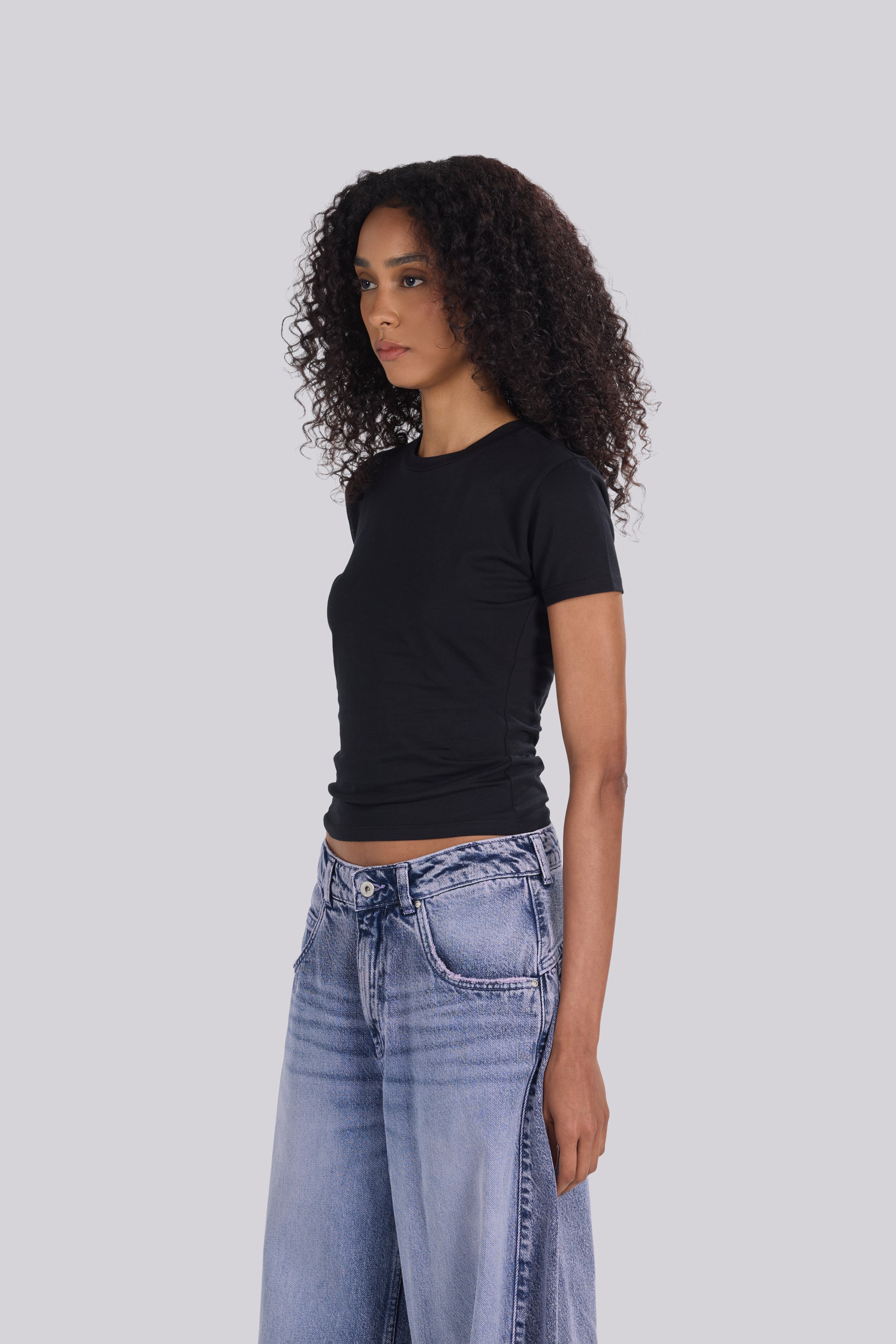 SHORT SLEEVE ROUND NECK T-SHIRT BLACK