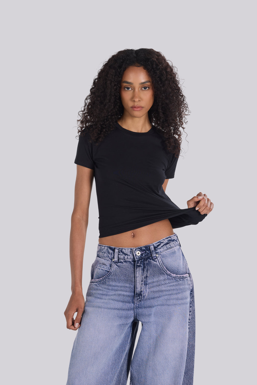SHORT SLEEVE ROUND NECK T-SHIRT BLACK