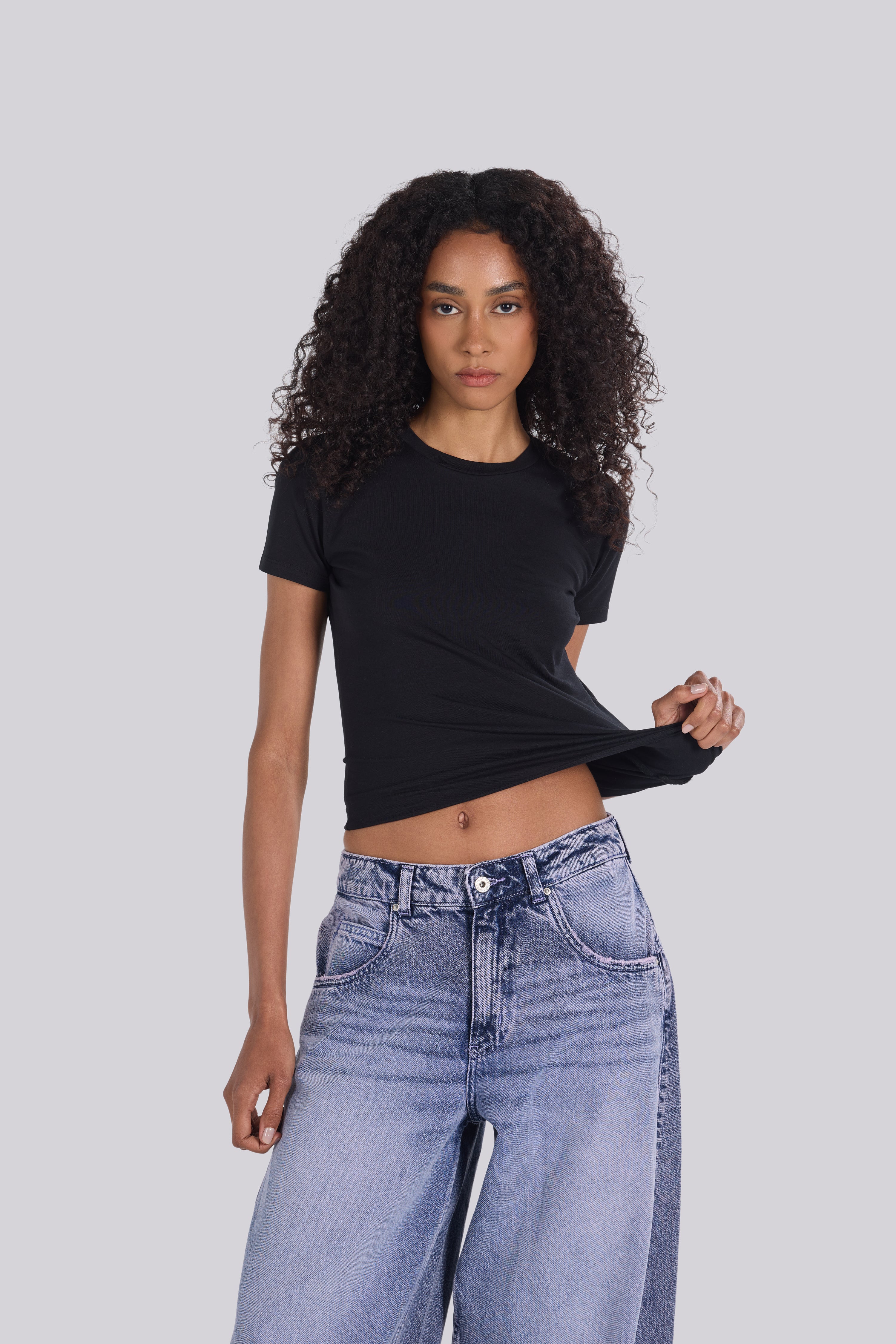 SHORT SLEEVE ROUND NECK T-SHIRT BLACK