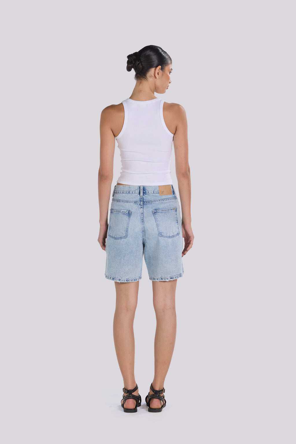 U- NECK TANK TOP WHITE