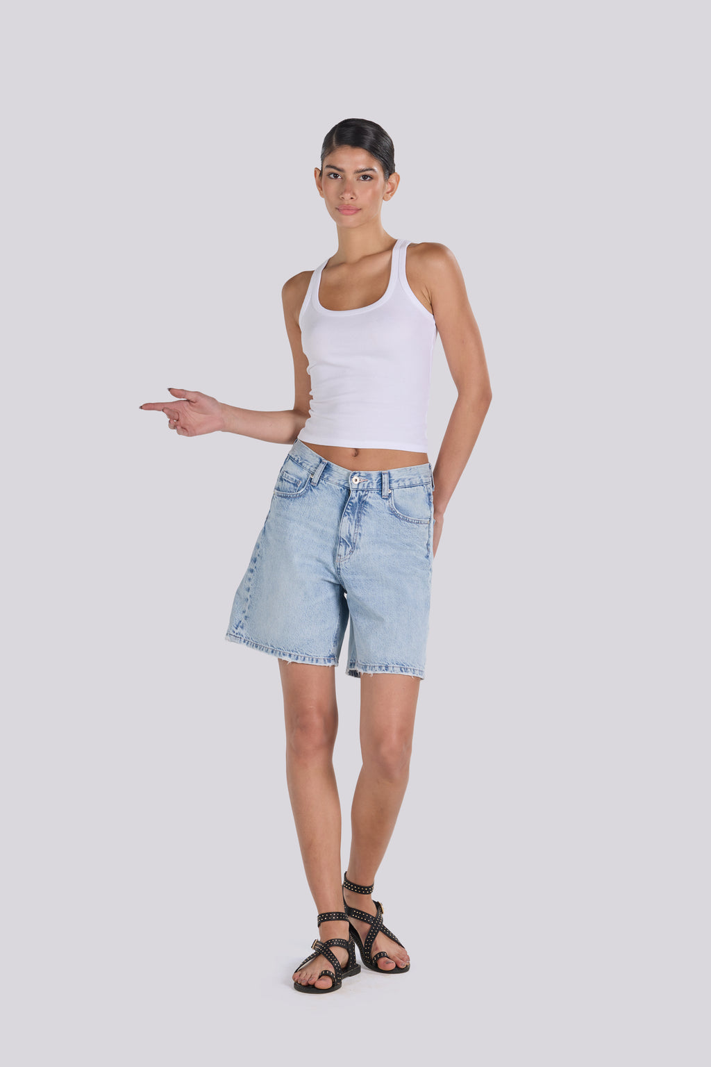 U- NECK TANK TOP WHITE