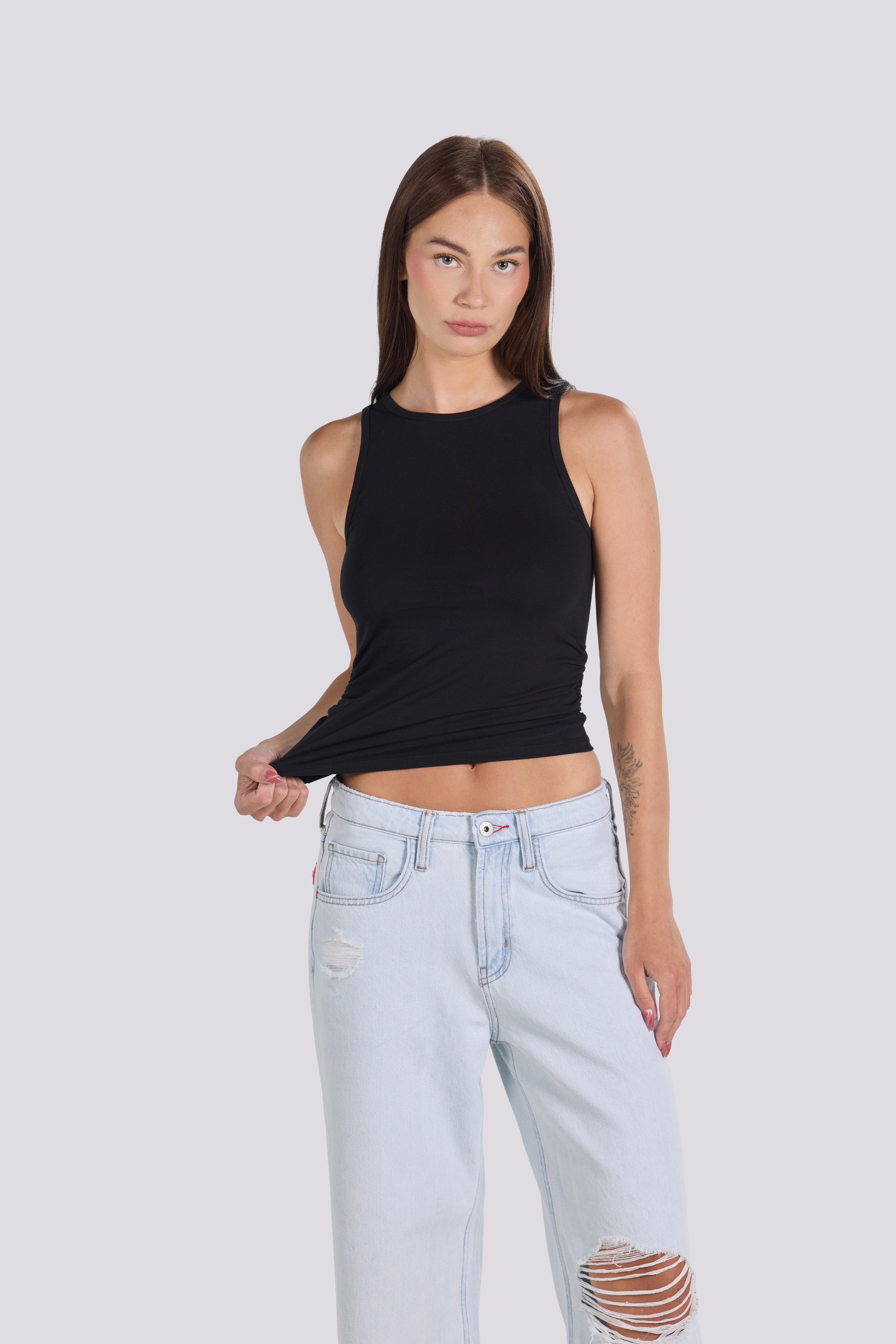 BASIC RUCHED TOP BLACK