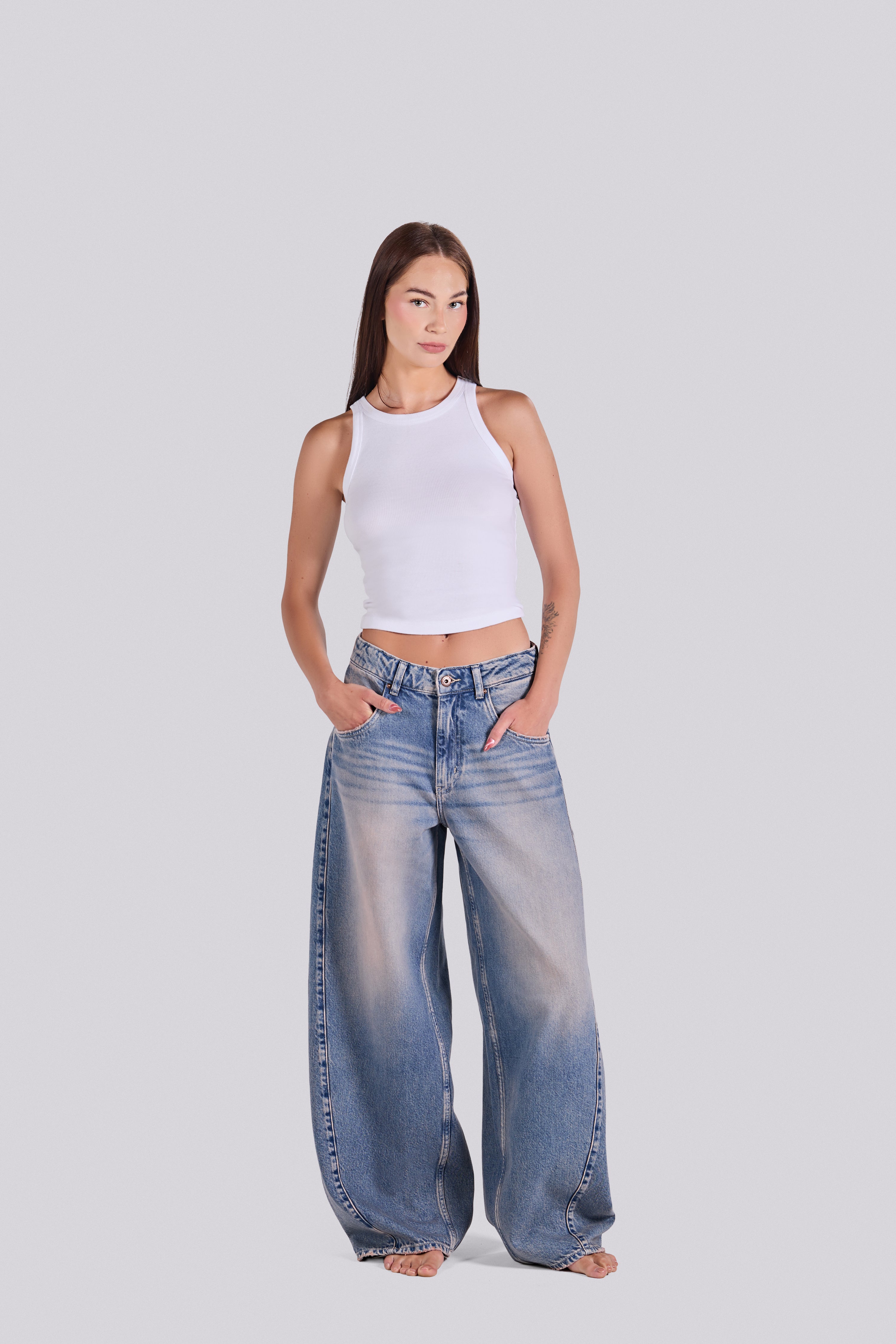 LORA DENIM PANTS ODOR