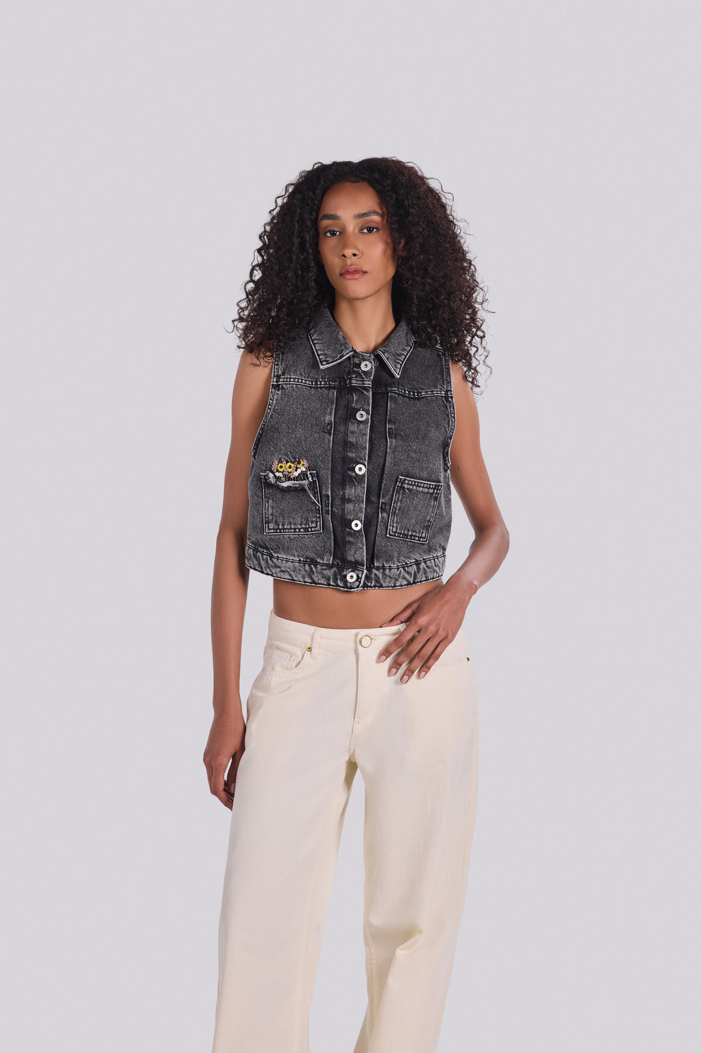 ROSE EMBROIDERED DENIM VEST DGR