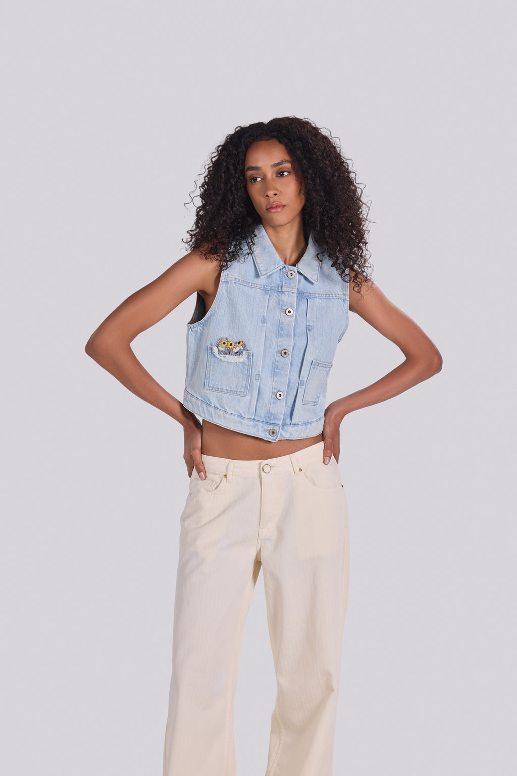 ROSE EMBROIDERED DENIM VEST D3