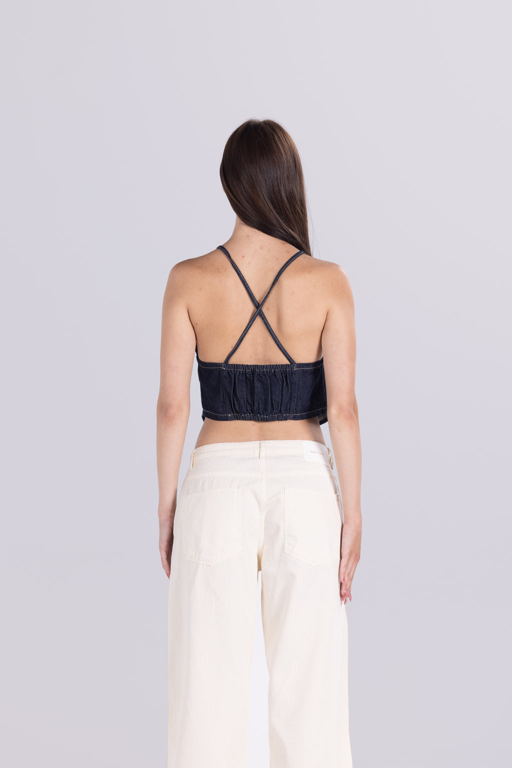LUNA CROPPED DENIM HALTER TOP D0